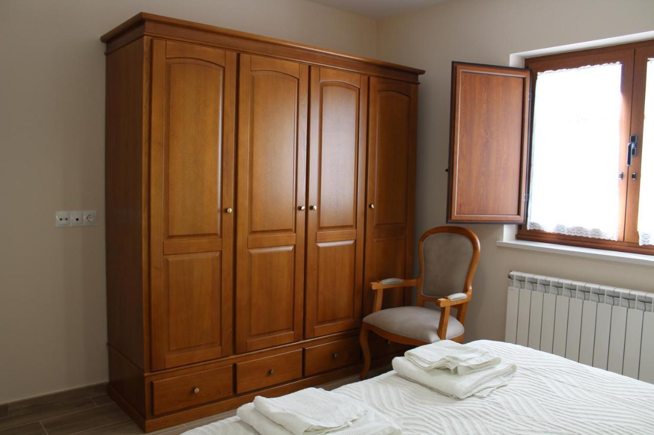 Apartamentos Casa Cerolleiro Castropol Esterno foto