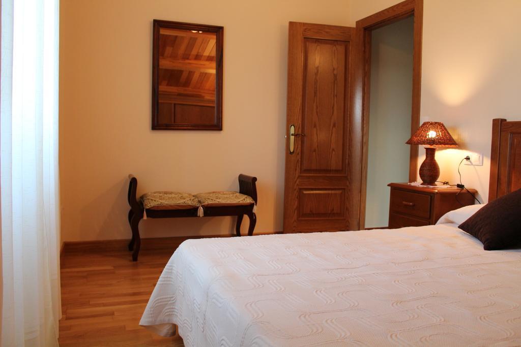 Apartamentos Casa Cerolleiro Castropol Esterno foto
