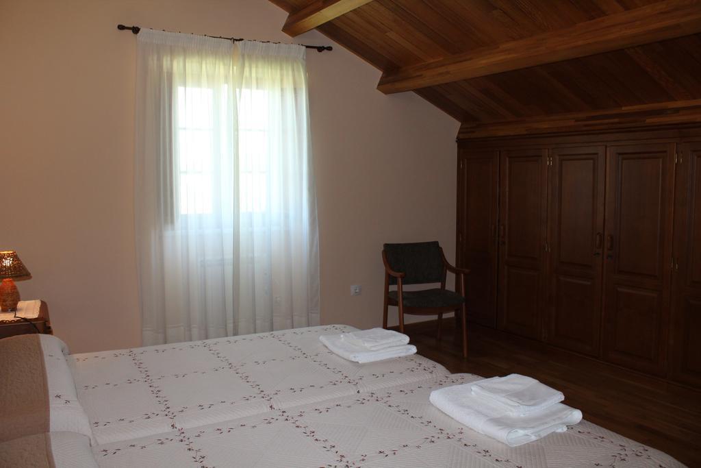 Apartamentos Casa Cerolleiro Castropol Esterno foto