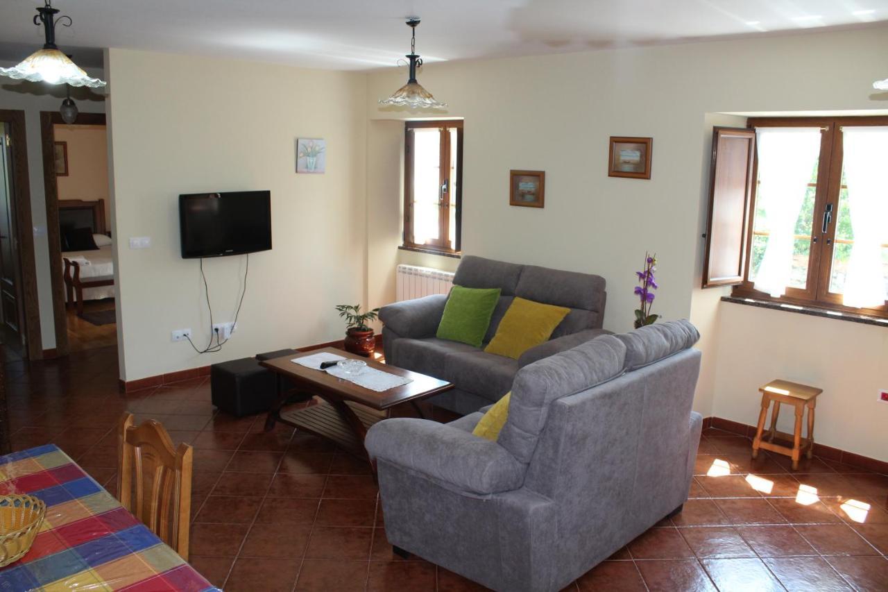 Apartamentos Casa Cerolleiro Castropol Esterno foto